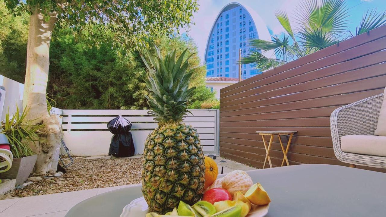 Stay Downtown Retreat Лимасол Экстерьер фото