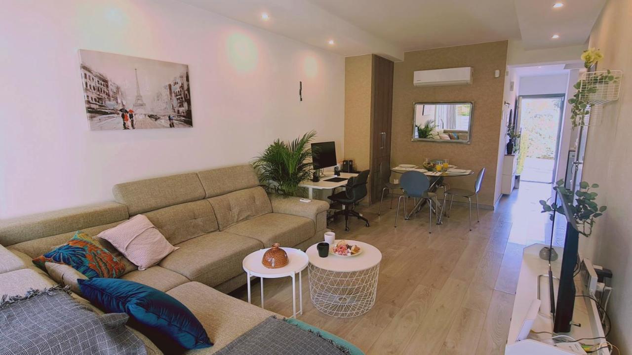 Stay Downtown Retreat Лимасол Экстерьер фото