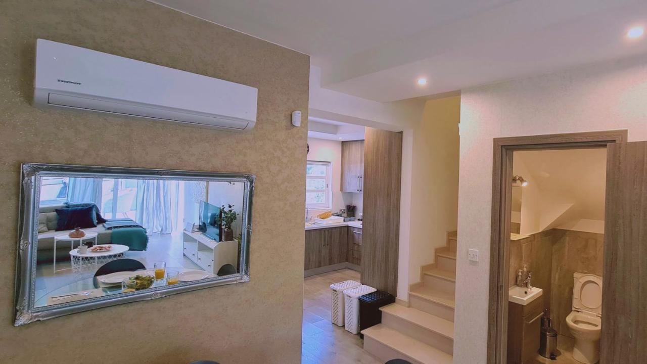 Stay Downtown Retreat Лимасол Экстерьер фото