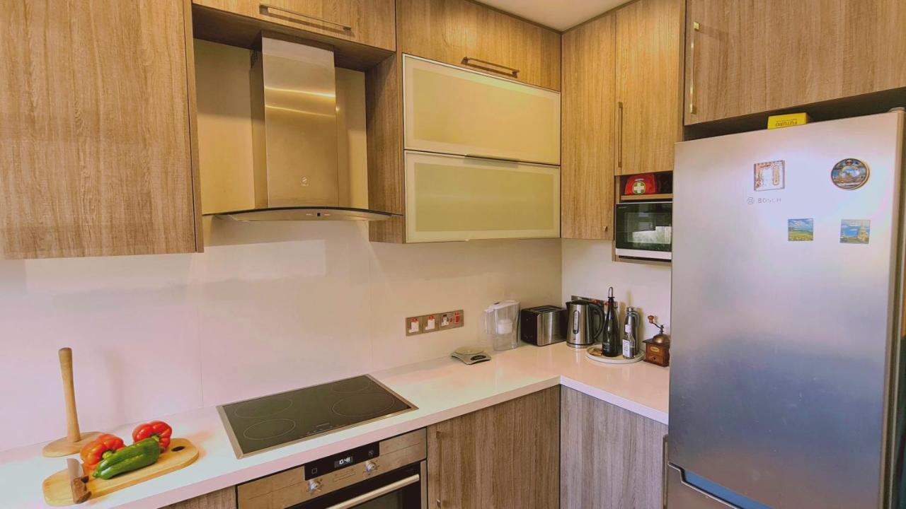 Stay Downtown Retreat Лимасол Экстерьер фото