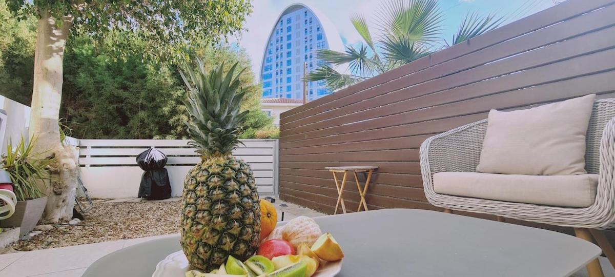 Stay Downtown Retreat Лимасол Экстерьер фото