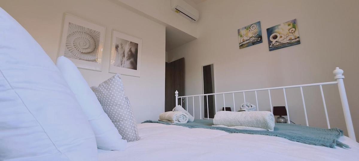 Stay Downtown Retreat Лимасол Экстерьер фото